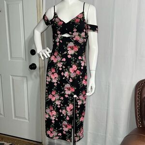 Esmerald Sundae | Floral High Slit Bodycon Dress   Sz L — bare leg